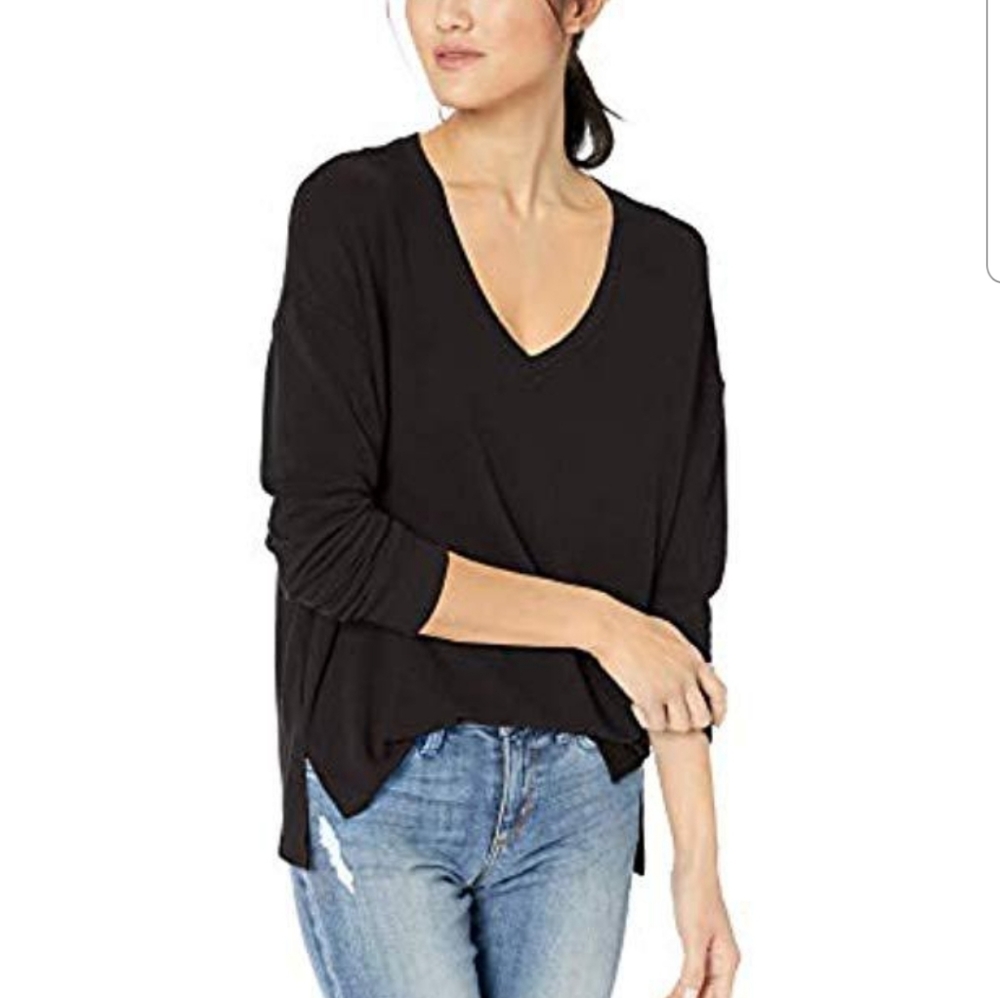 Cupcakes and Cashmere v neck loose fitting sweater Black Size XS